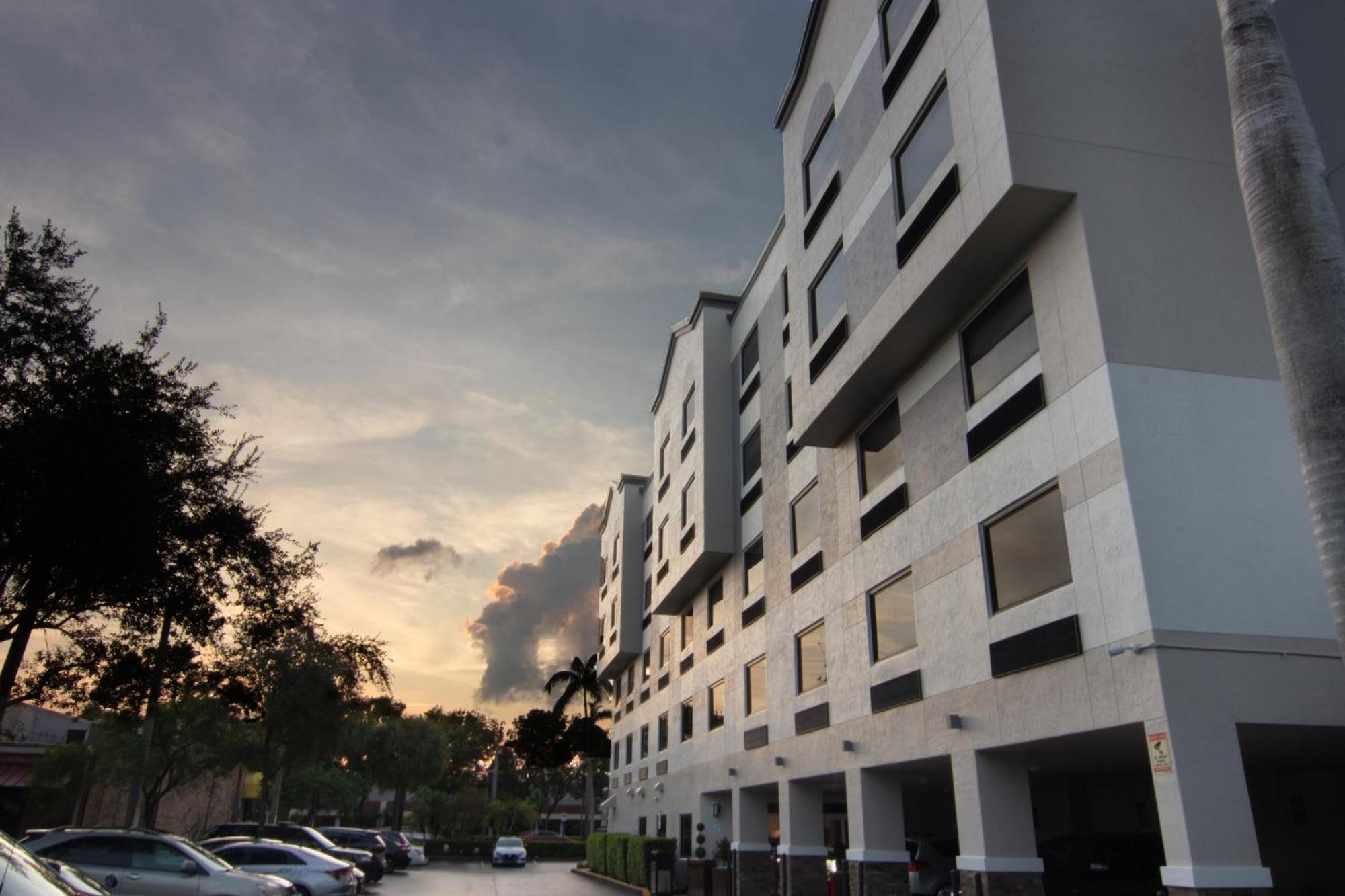 Holiday Inn Express&Suites Fort Lauderdale Airport West, an IHG Hotel Davie Exterior foto